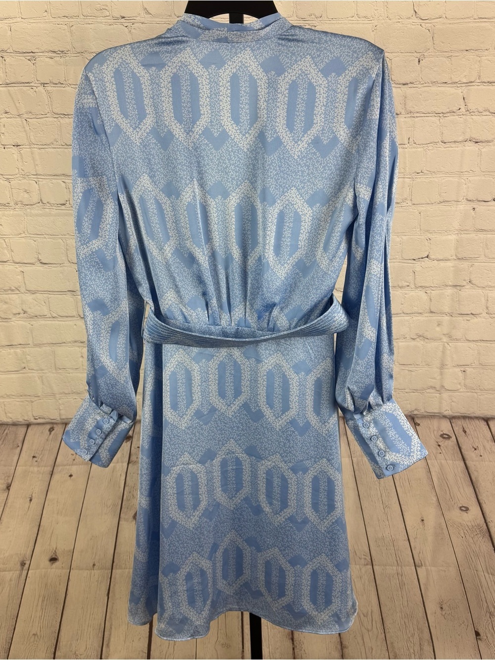 Equipment Fanetta Wrap Dress in Blue and White Long Sleeves Luxury Feel Size 4 - Picture 8 of 10